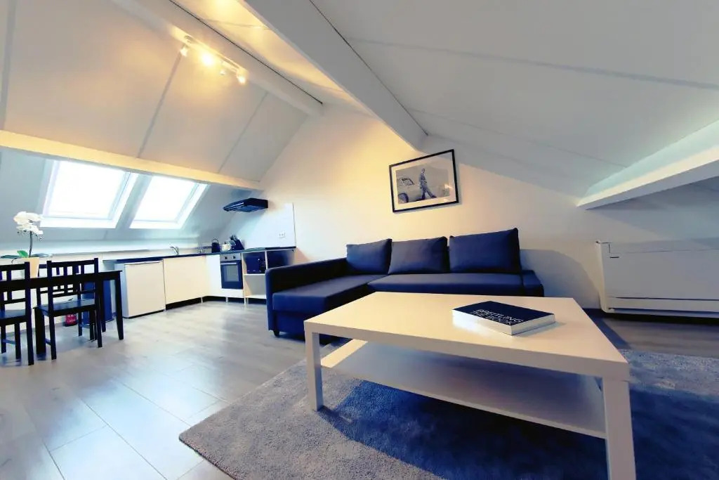 Apartment with One Bedroom in Waterloo, with Wifi