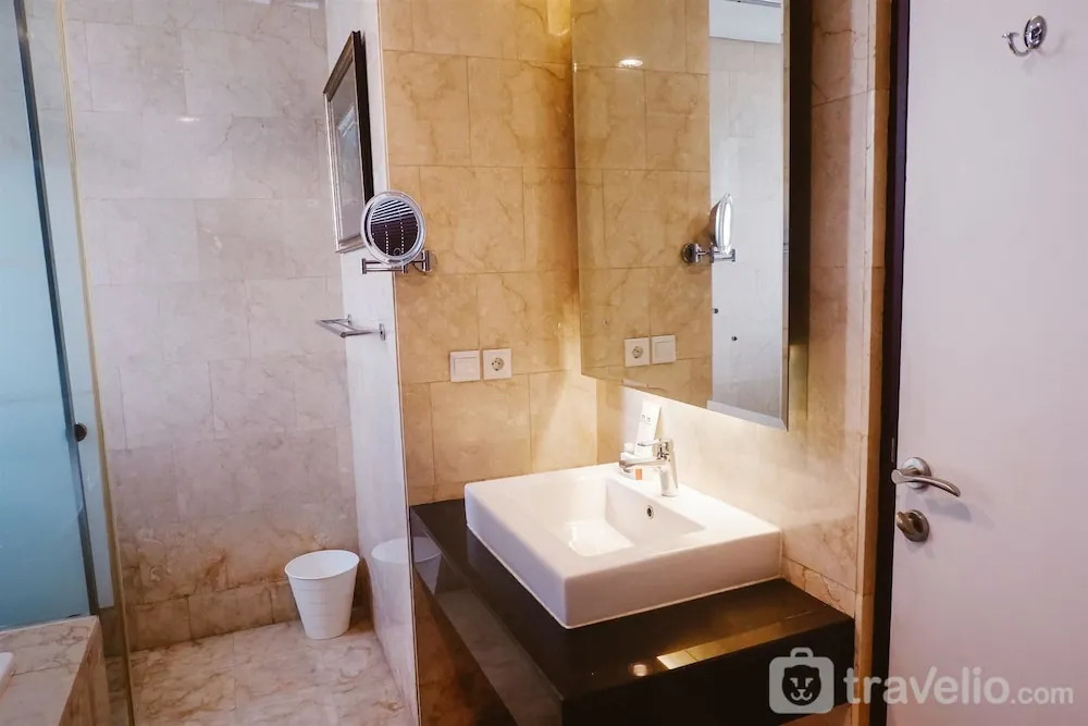 The Royale Springhill Apartment near JIEXPO/PRJ Kemayoran