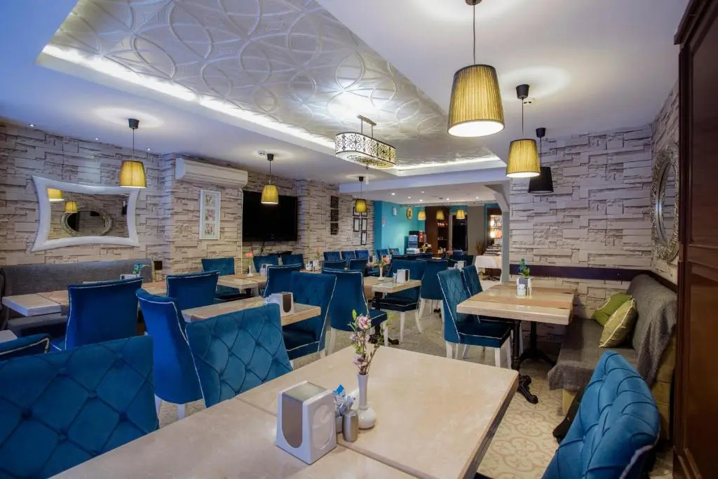 Raymond Blue Hotel