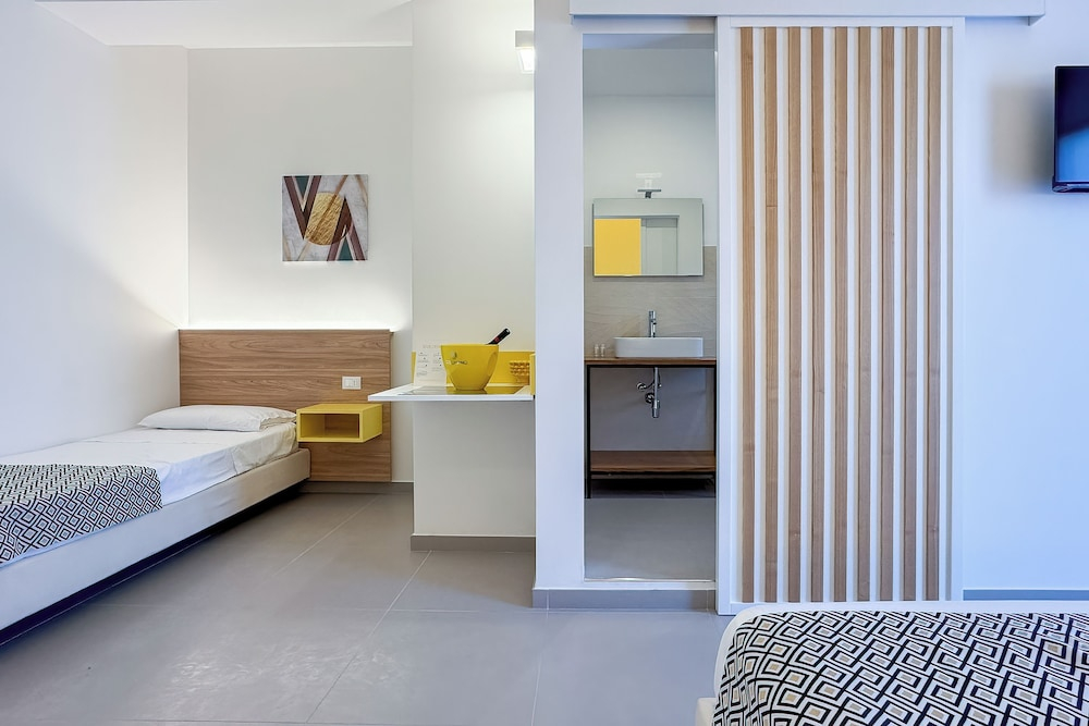 Tevergad Suite & Rooms