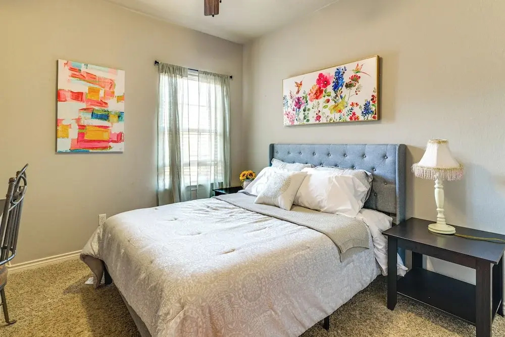 Spacious & Family-friendly! Tamu Townhome w/ Yard