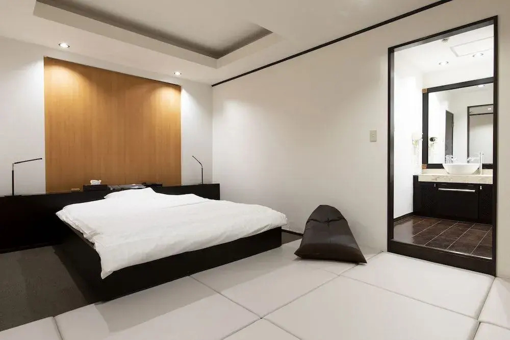 THE MANGA HOTEL TOGO