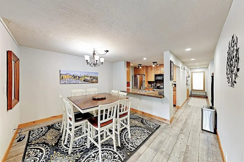 3 Bedroom Condo In West Keystone Near Lakeside Village