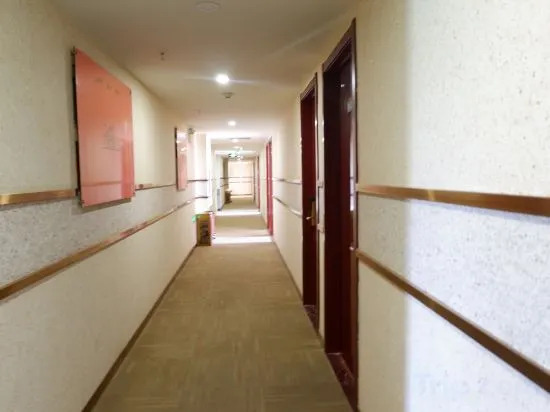Zhouhai Hotel (Shijiazhuang Normal University Cangfeng Road)