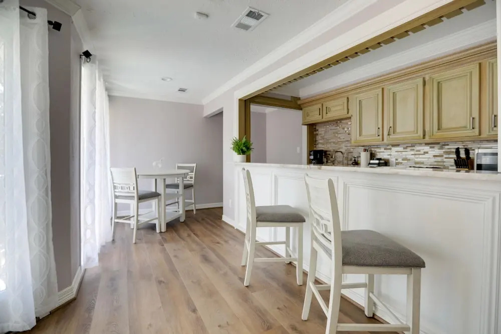 Poolside Oasis Near Medical Center & NRG Stadium!