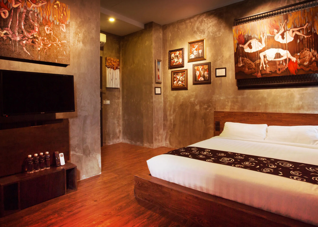 The Hulo Hotel Gallery