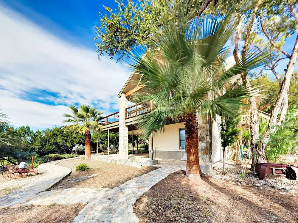 Howdy - 3 Br Home