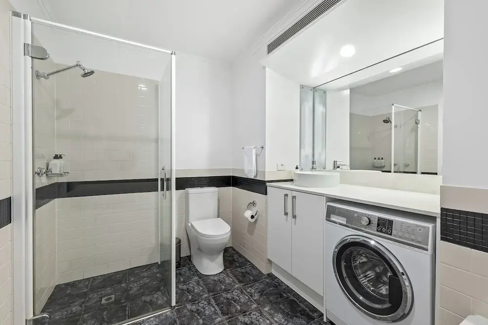 Central 1BR w/ Pool,Gym+Tennis Court Zodiak Stays
