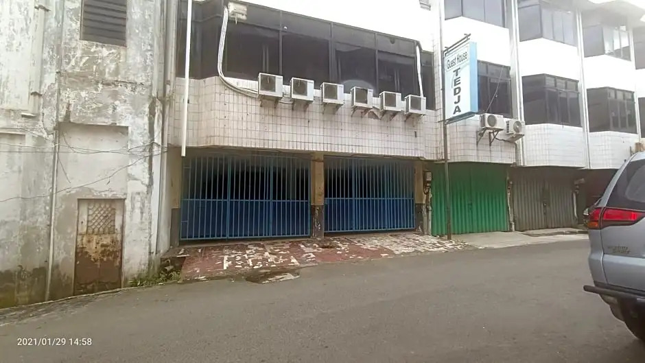 OYO 90264 Tedja Guest House