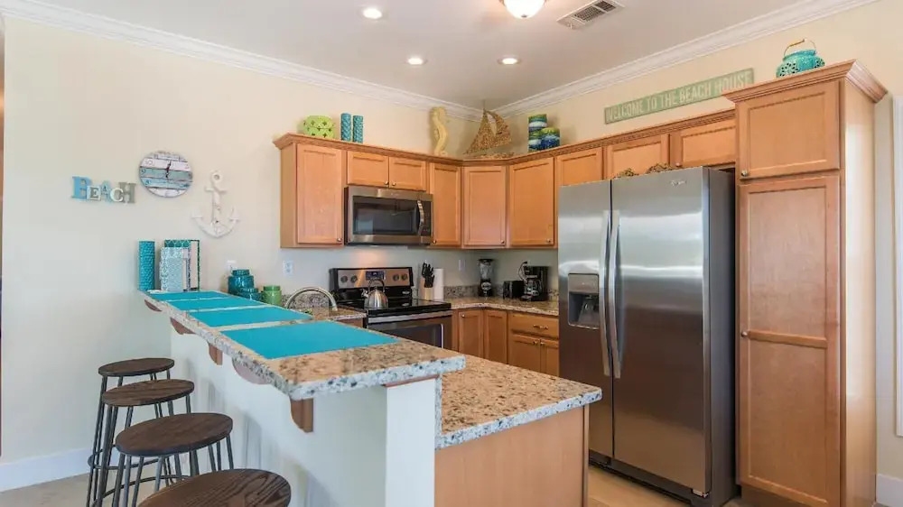 7 Waterfront 4bed 3bath Pool Home
