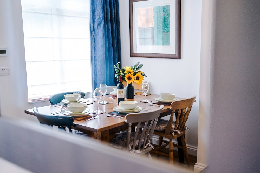 Cozy 3-bed Home Perfect for Business Groups