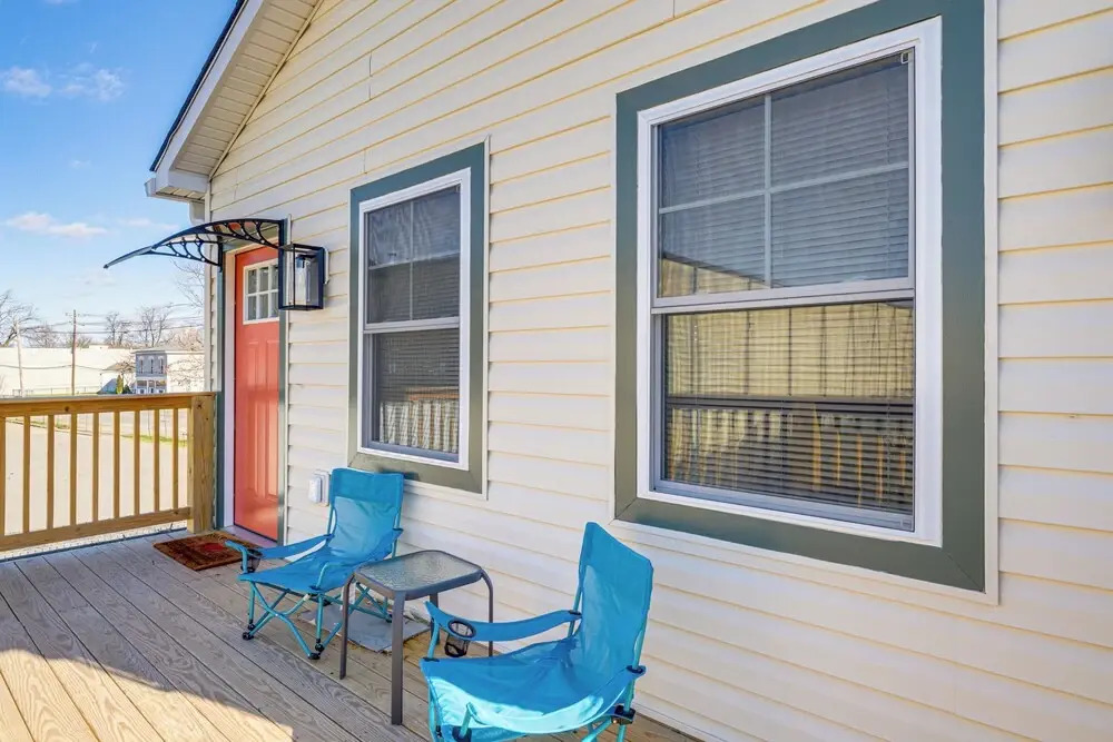 Louisville Charm Near the Derby: Apt w/ Yard!