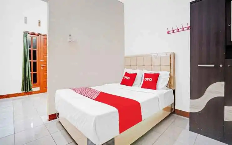 OYO 90648 Kusnan Guest House Syariah