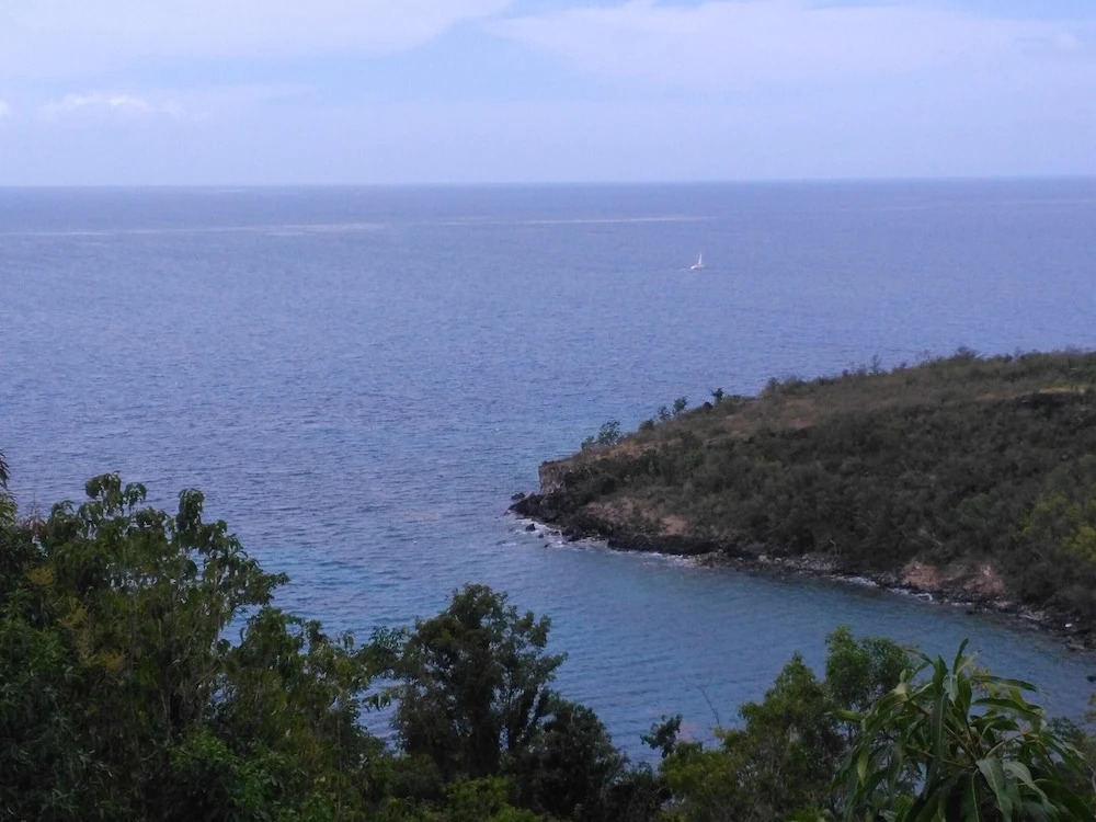 Apartment With 2 Bedrooms in Bouillante, With Wonderful sea View, Furn