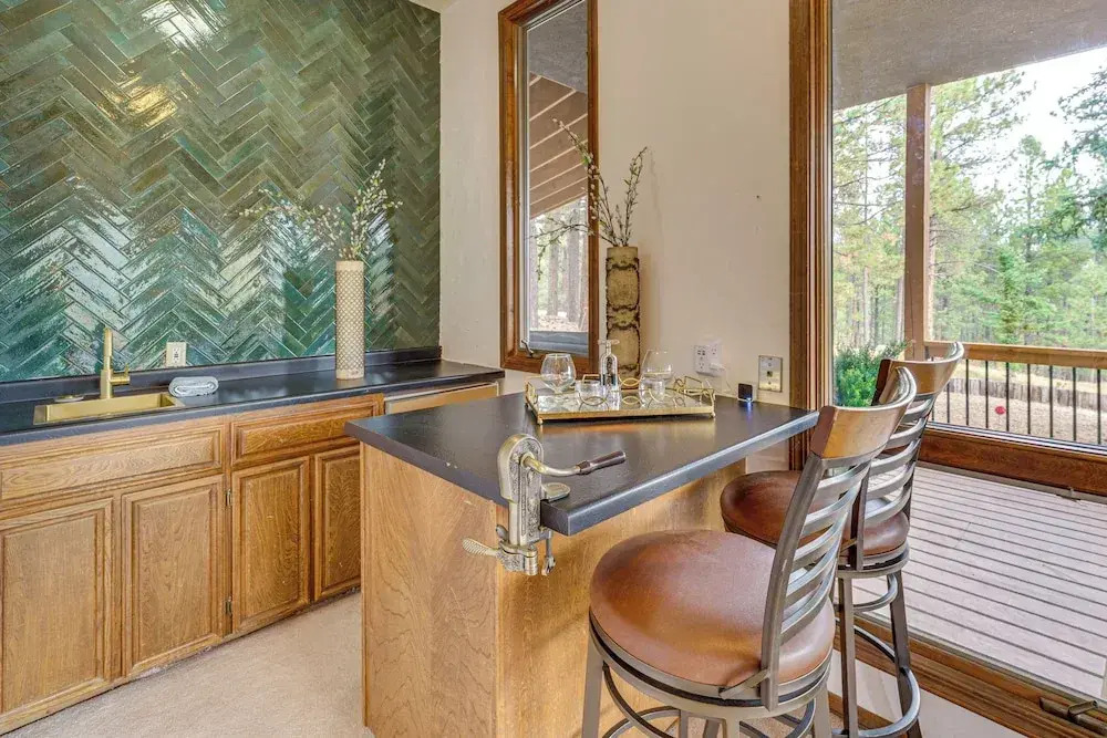 Luxury Home w/ Hot Tub & Mtn Views in Angel Fire
