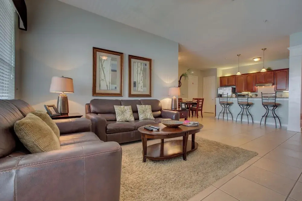 Lakeview Executive Penthouse