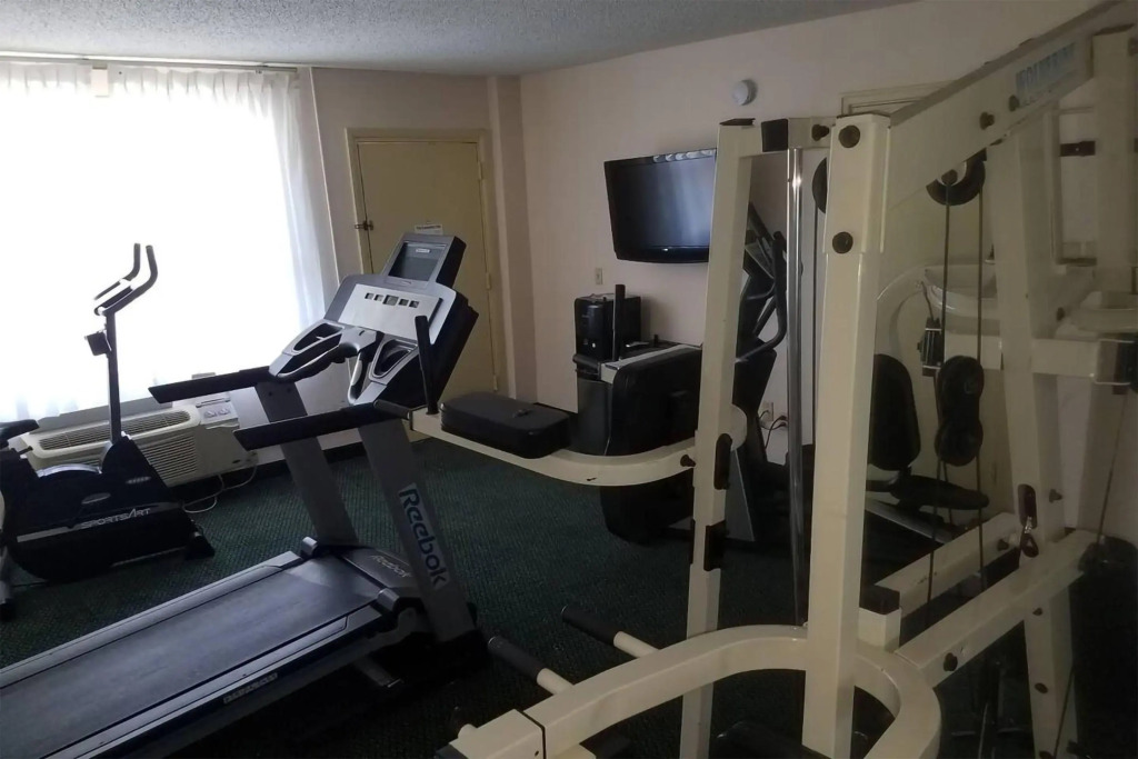 Sky-Palace Inn & Suites Wichita East