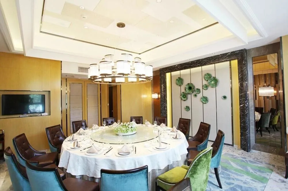 Yangzhou East Garden Hotel