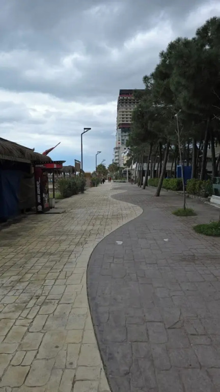 Tirent Apartment - Cozy Bedrooms Stay by Golem Beach.