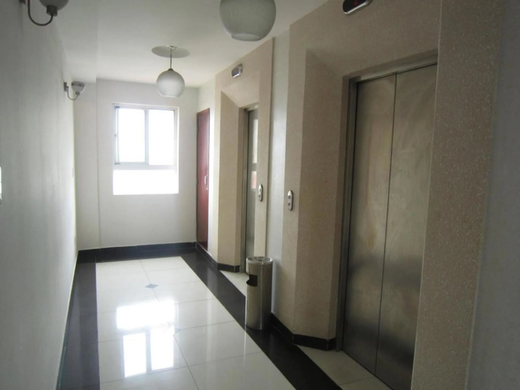 Modern SaiGon Hotel 2