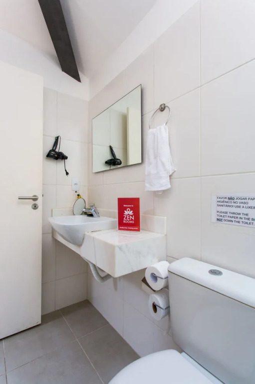 ZEN Rooms Mena Barreto
