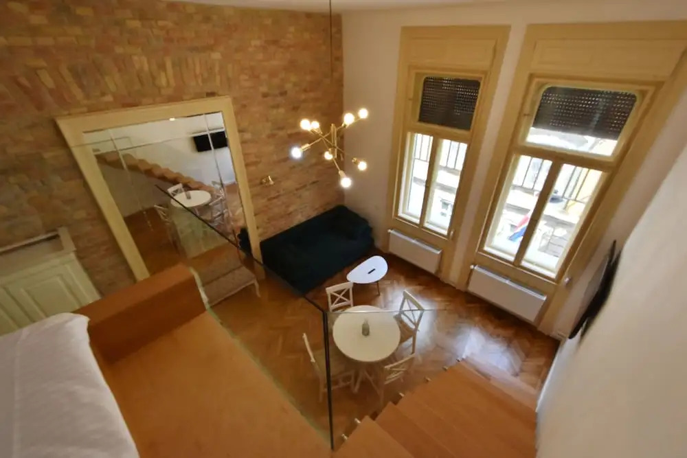 VISAJ Deluxe Downtown