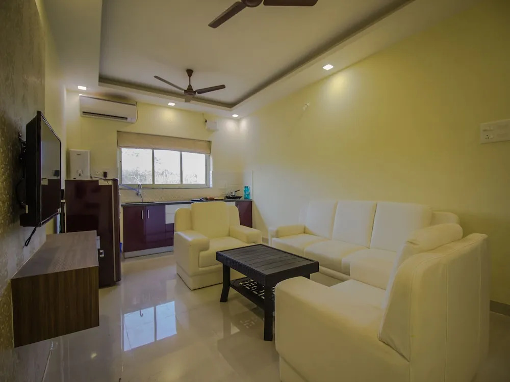OYO13677 Home Vibrant 2BHK with Pool Anjuna