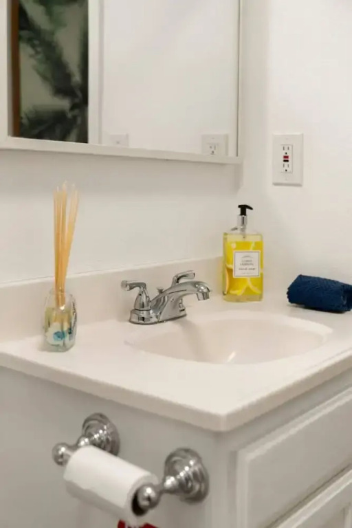 Lanzit Bnb - 35 Percent off June Low Fees