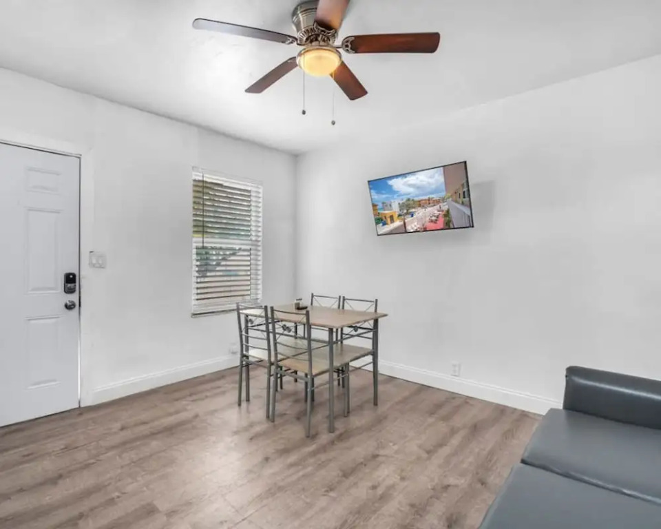 Amazing 1st Floor Apartment Just Steps to Beach