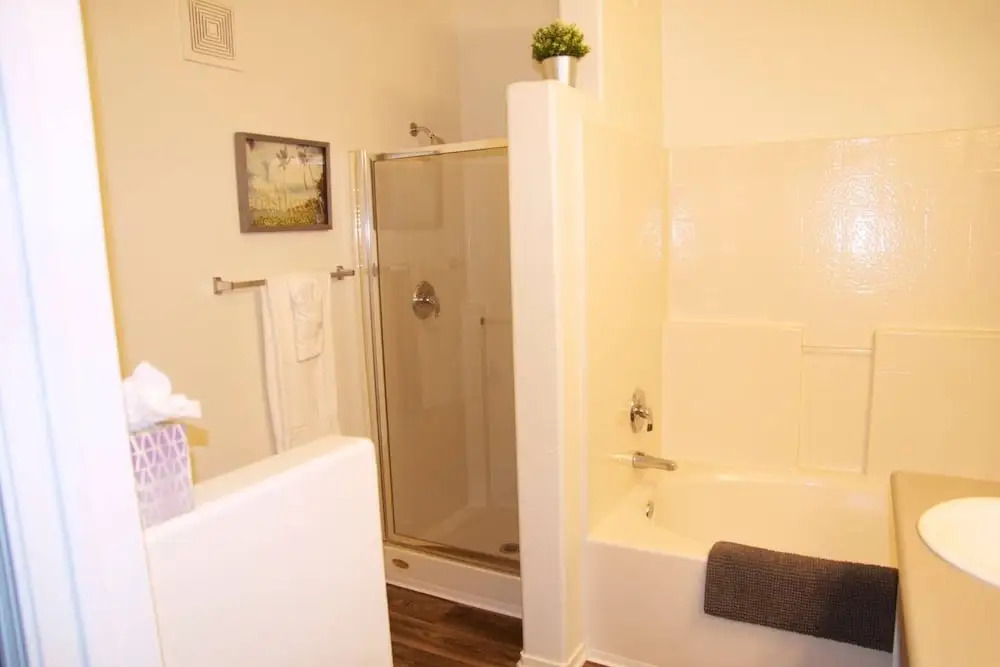 Safe, Quiet & Gorgeous Home 15 Minutes to Strip!