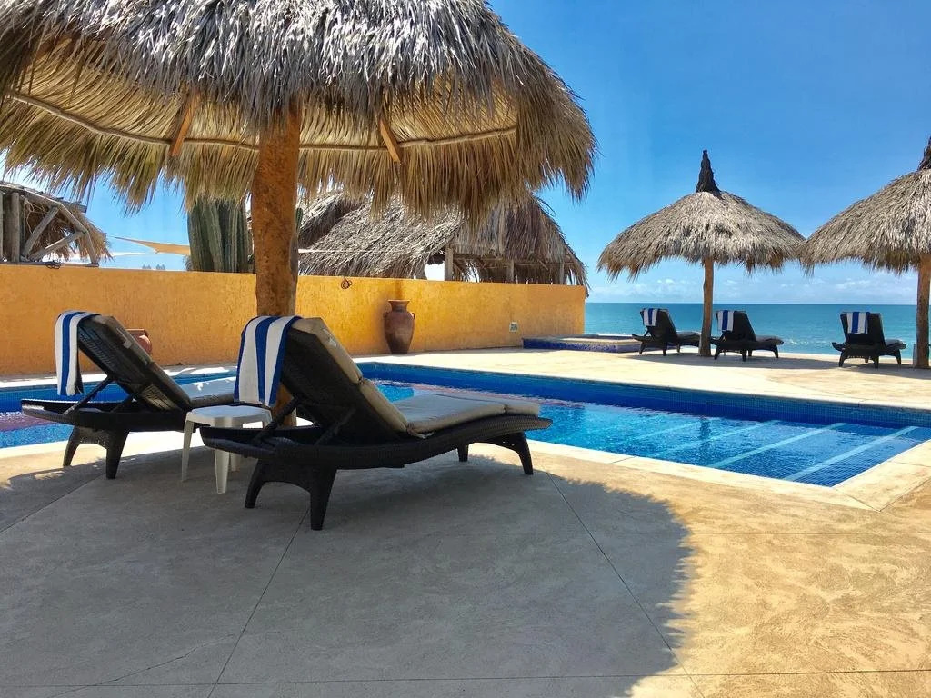 El Sol La Vida Beach Front Resort