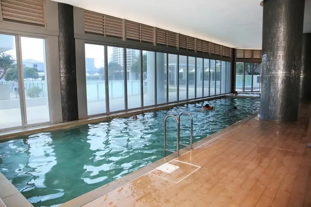 Pelicanstay Surfer Paradise Condo Hotel