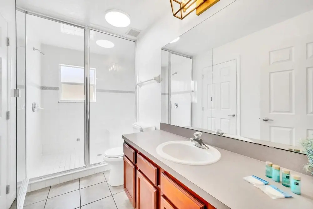 6BR Home w Pool Hot Tub Theater - Near Disney