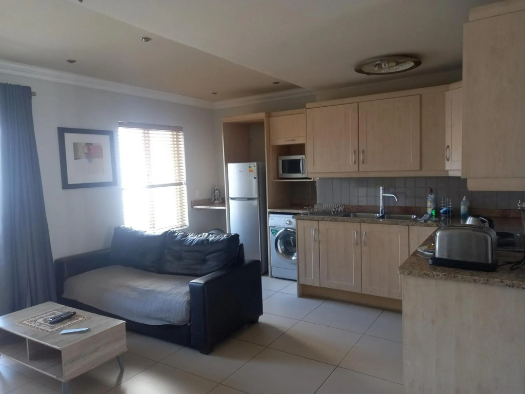 Mount Royal 31 - Large 1 bed with balcony