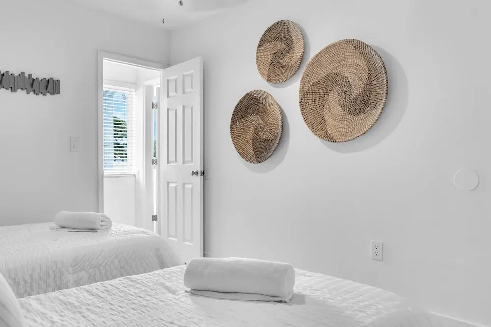 Stylish & Modern 4BD Home
