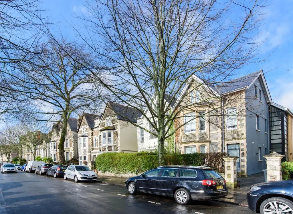 Oakfield Premier Apartments-High Speed WiFi-Smart SelfCheckIn-Central Cardiff Gem