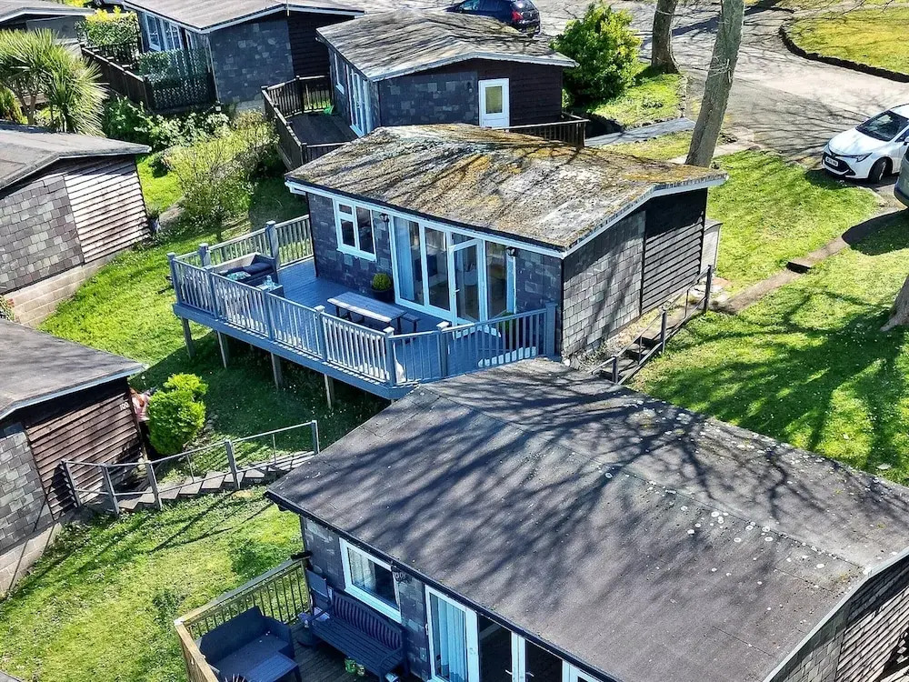 Chalet in Snowdonia With Pool & Fishing Lake