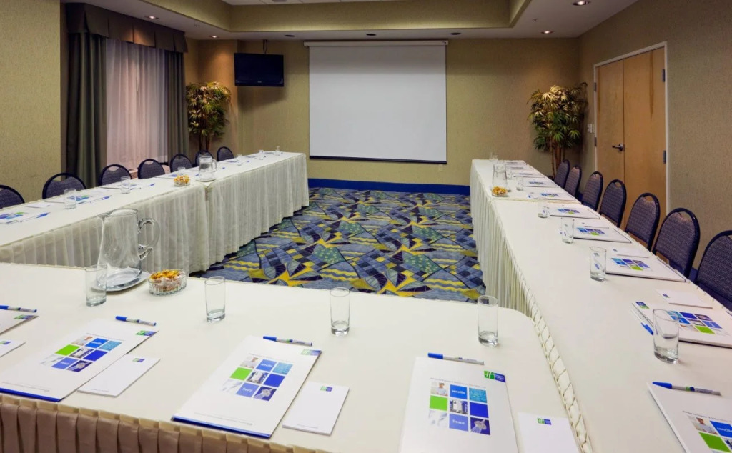 Holiday Inn Express & Suites Toluca Zona Aeropuerto by IHG