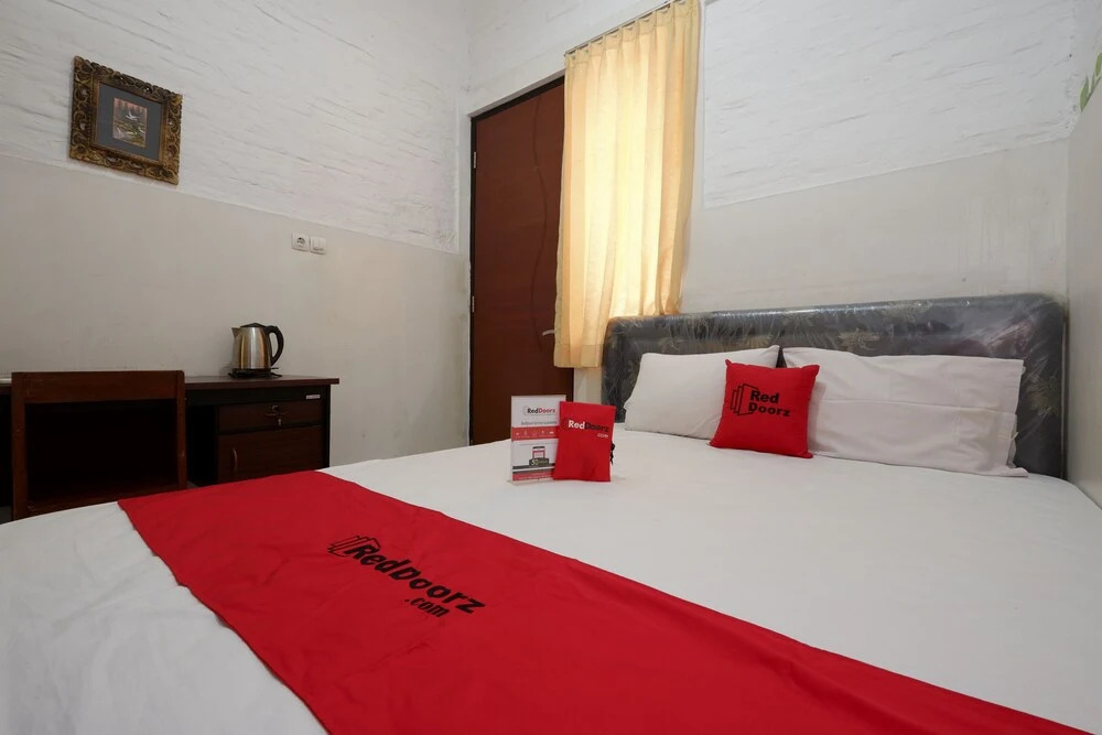 RedDoorz near GOR Manunggal Jati Majapahit