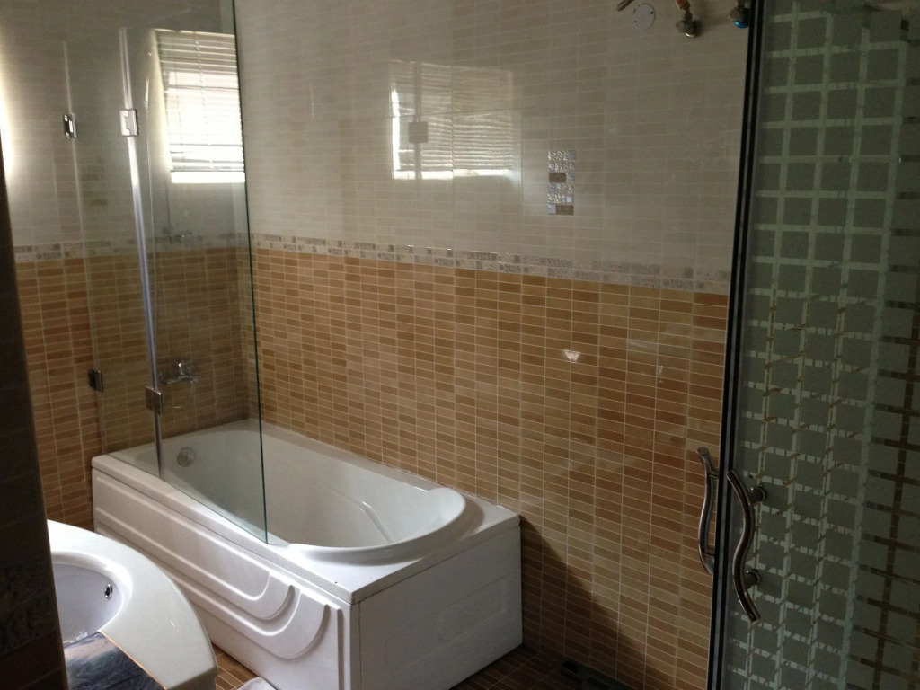 GrandBee Suites