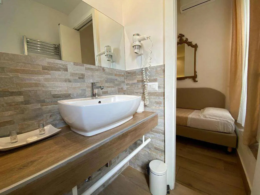 Art Atelier Accomodation Guest House