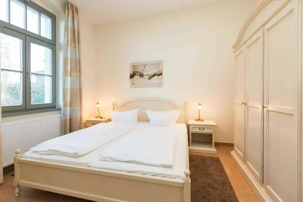 Villa San Marino, App 7
