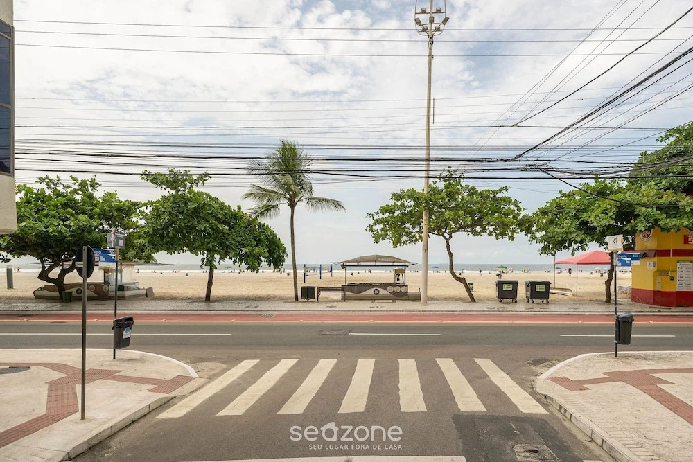 Beachfront apt BC Center Close to Attract. Aco803