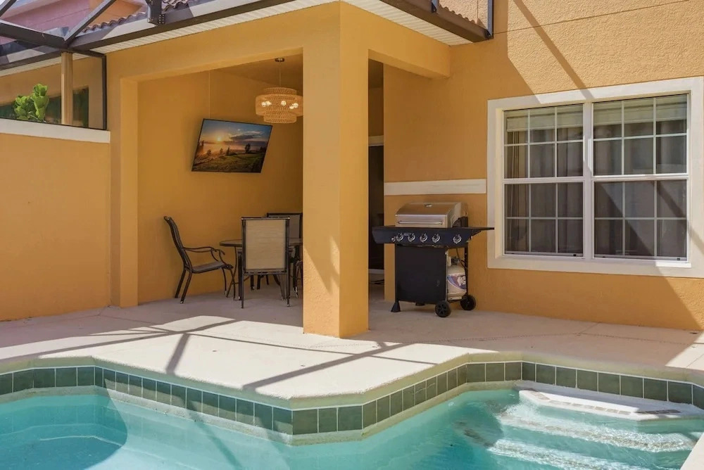 Stylish 4br, Private Pool, Themed Rooms, Sleeps 13