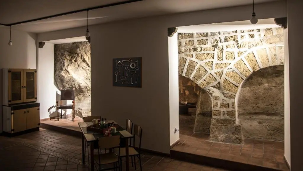 The Rock Apartment in Napoli