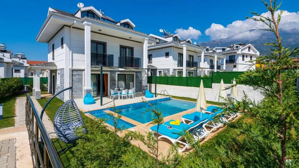 Hisar 1 - 4 Bedroom Holiday Villa in Hisarönü