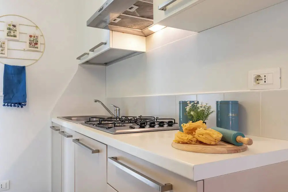 Pool View Apartment With Private Enclosed Garden