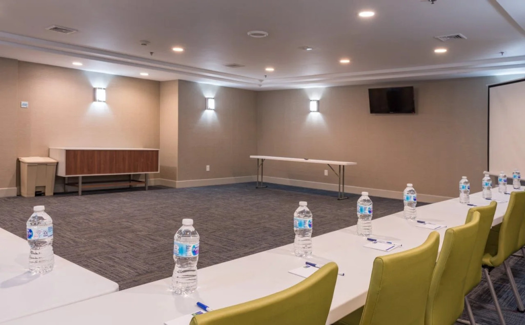 Holiday Inn Express Hartford-Newington by IHG
