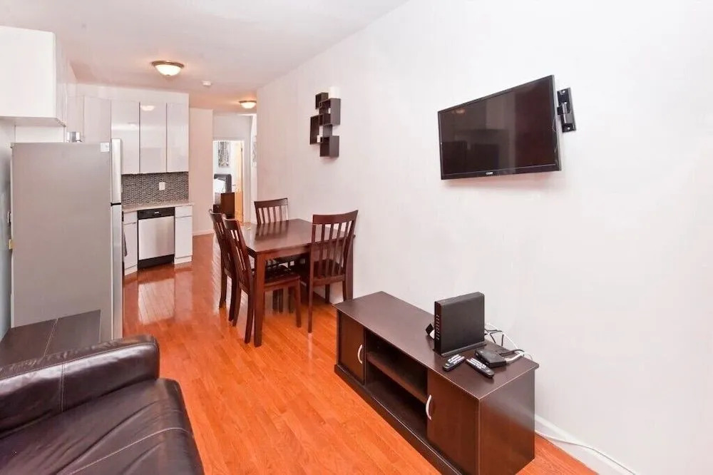 Cozy 2 BR on East Harlem
