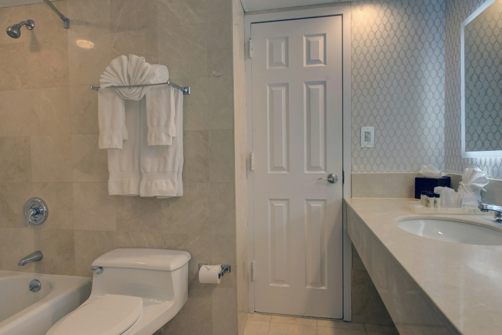 The Roslyn, Tapestry Collection by Hilton